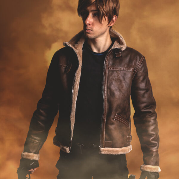 LEON- RESIDENT EVIL